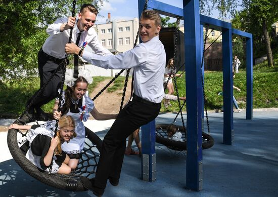 Празднование последнего звонка в Москве 