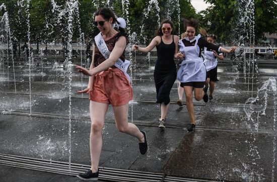 Празднование последнего звонка в Москве 