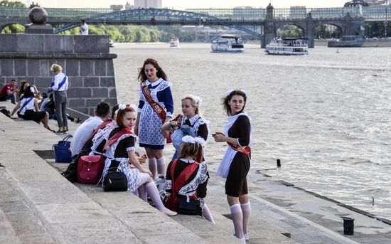 Празднование последнего звонка в Москве 