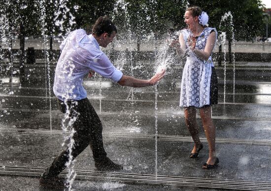 Празднование последнего звонка в Москве 