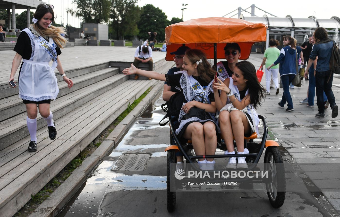 Празднование последнего звонка в Москве