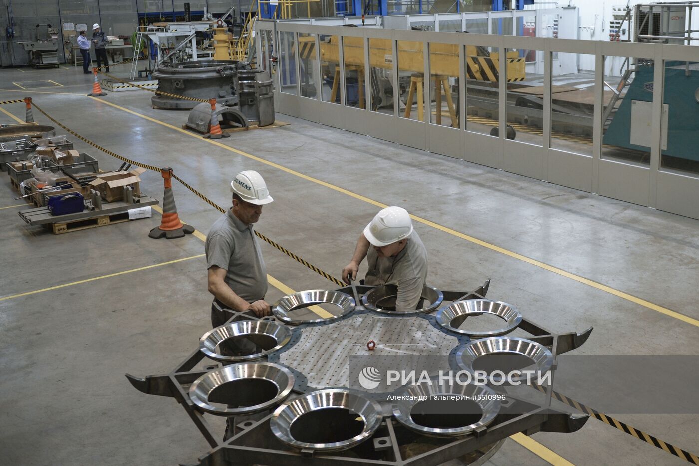 Открытие нового цеха на заводе компании «Сименс» в Санкт-Петербурге