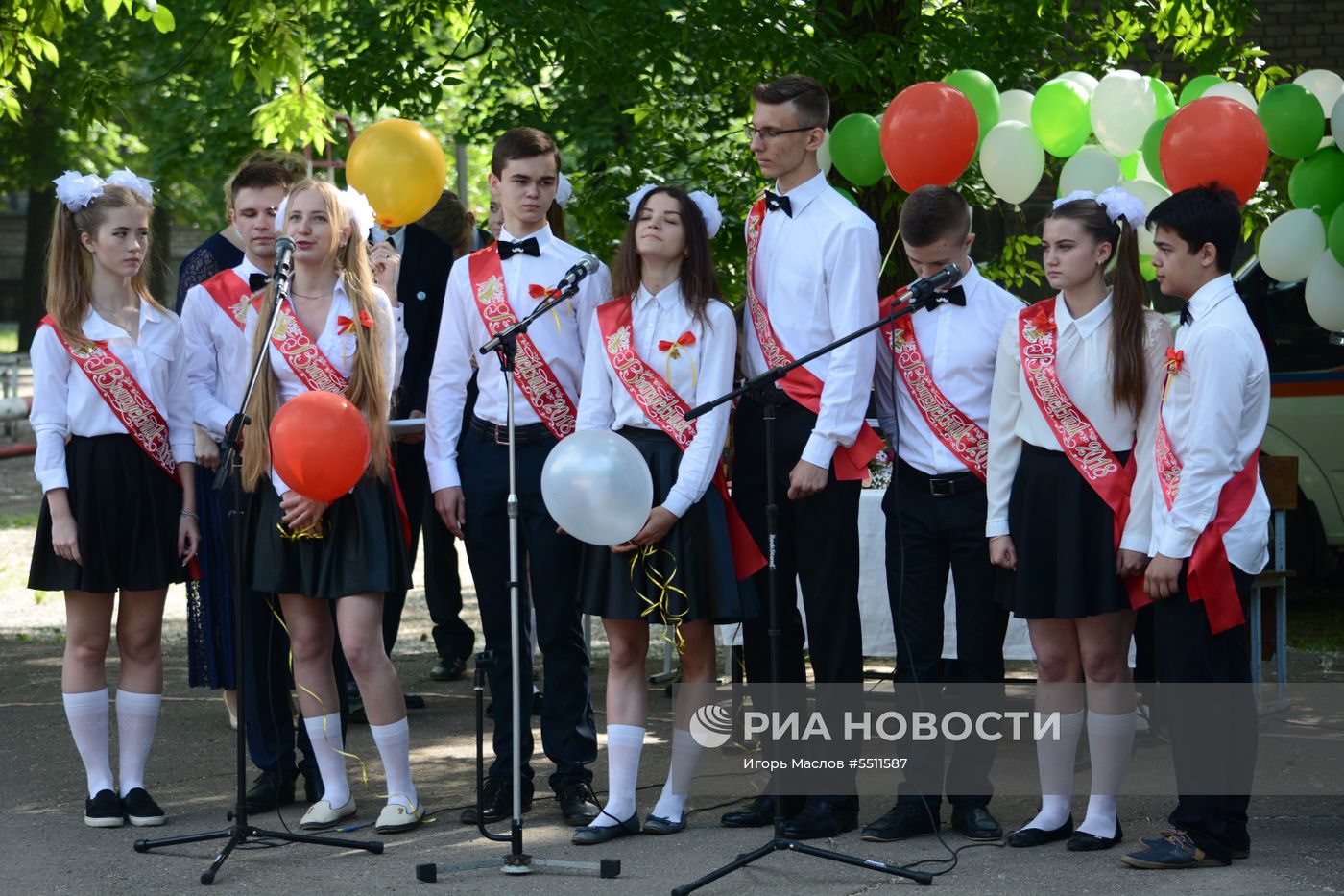 Последний звонок в Донецке и Луганске