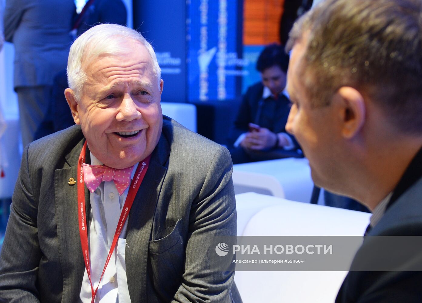 Работа стенда МИА «Россия сегодня» во второй день ПМЭФ