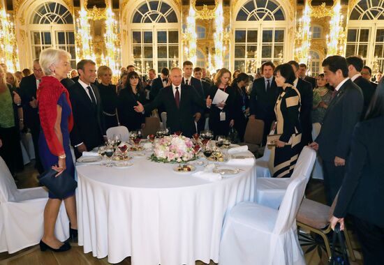Президент РФ В. Путин принял участие во втором дне работы ПМЭФ - 2018