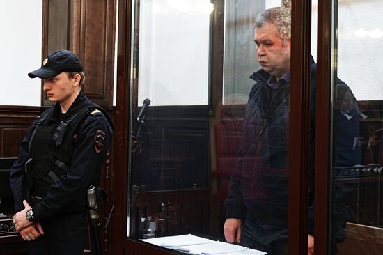 Избрание меры пресечения чиновникам кемеровского МЧС по делу о пожаре в "Зимней вишне"  