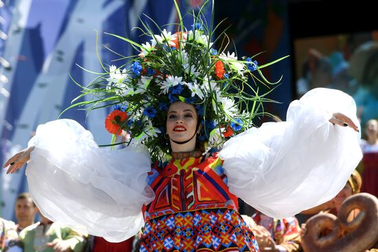 Русский народный праздник «Каравон» в Казани