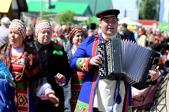 Русский народный праздник «Каравон» в Казани