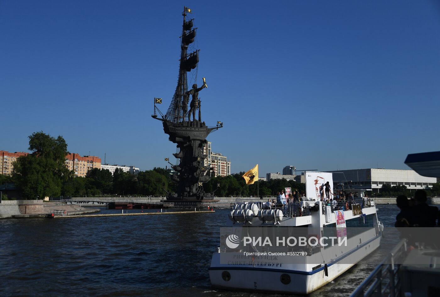 Первый чемпионат мира по граффити 3D на Москве-реке 