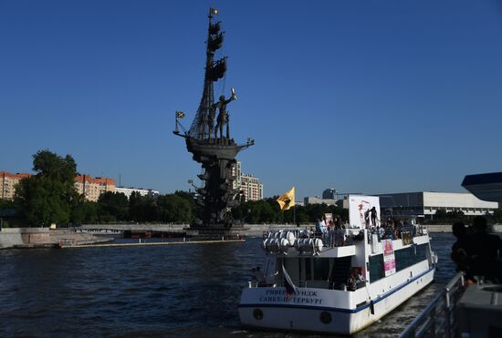 Первый чемпионат мира по граффити 3D на Москве-реке 