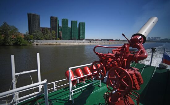  Пожарный корабль «Надежда»