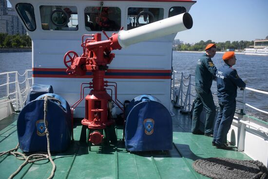  Пожарный корабль «Надежда»