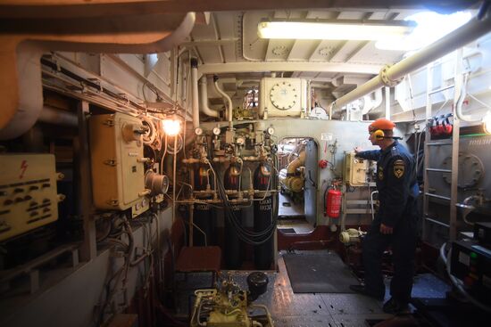  Пожарный корабль «Надежда»