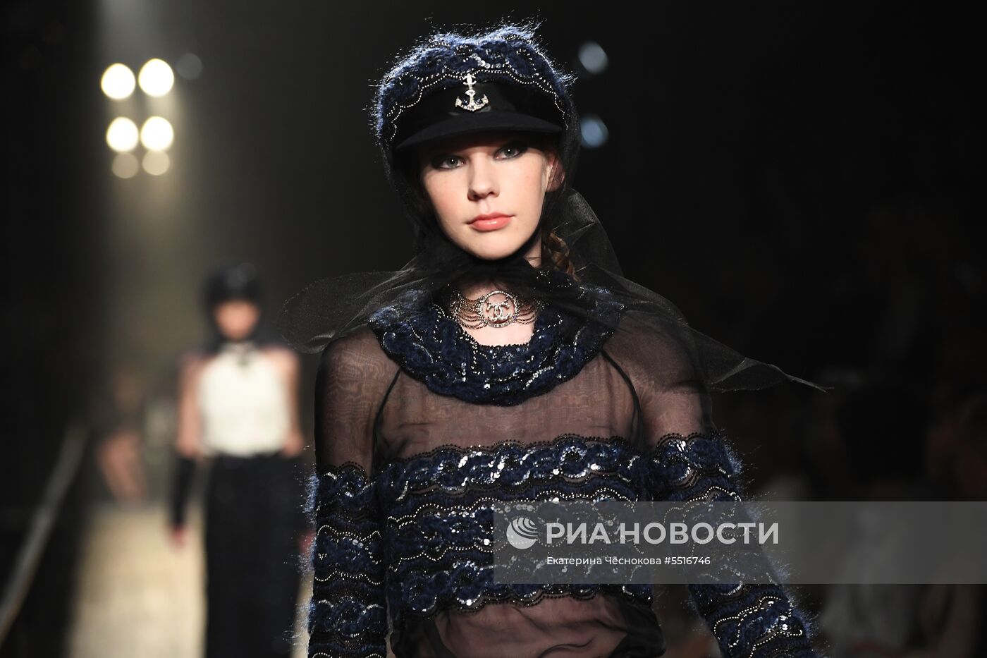 Показ коллекции Chanel Métiers d’art Paris-Hamburg 2017/2018