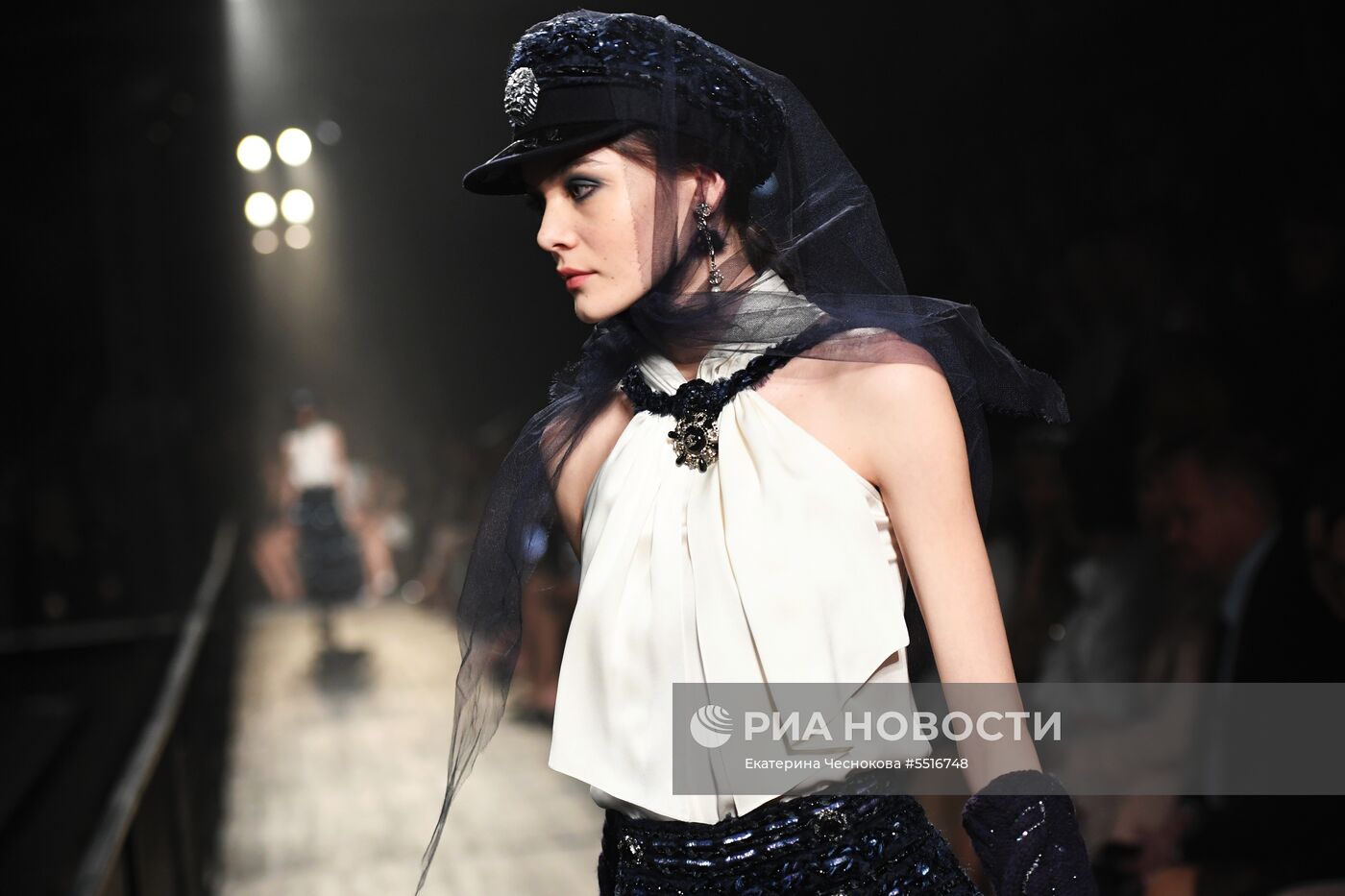 Показ коллекции Chanel Métiers d’art Paris-Hamburg 2017/2018