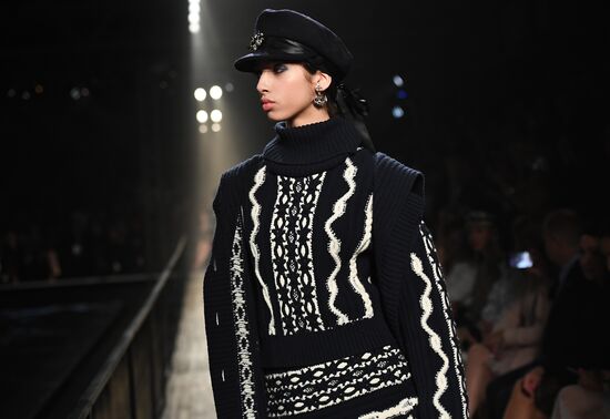 Показ коллекции Chanel Métiers d’art Paris-Hamburg 2017/2018