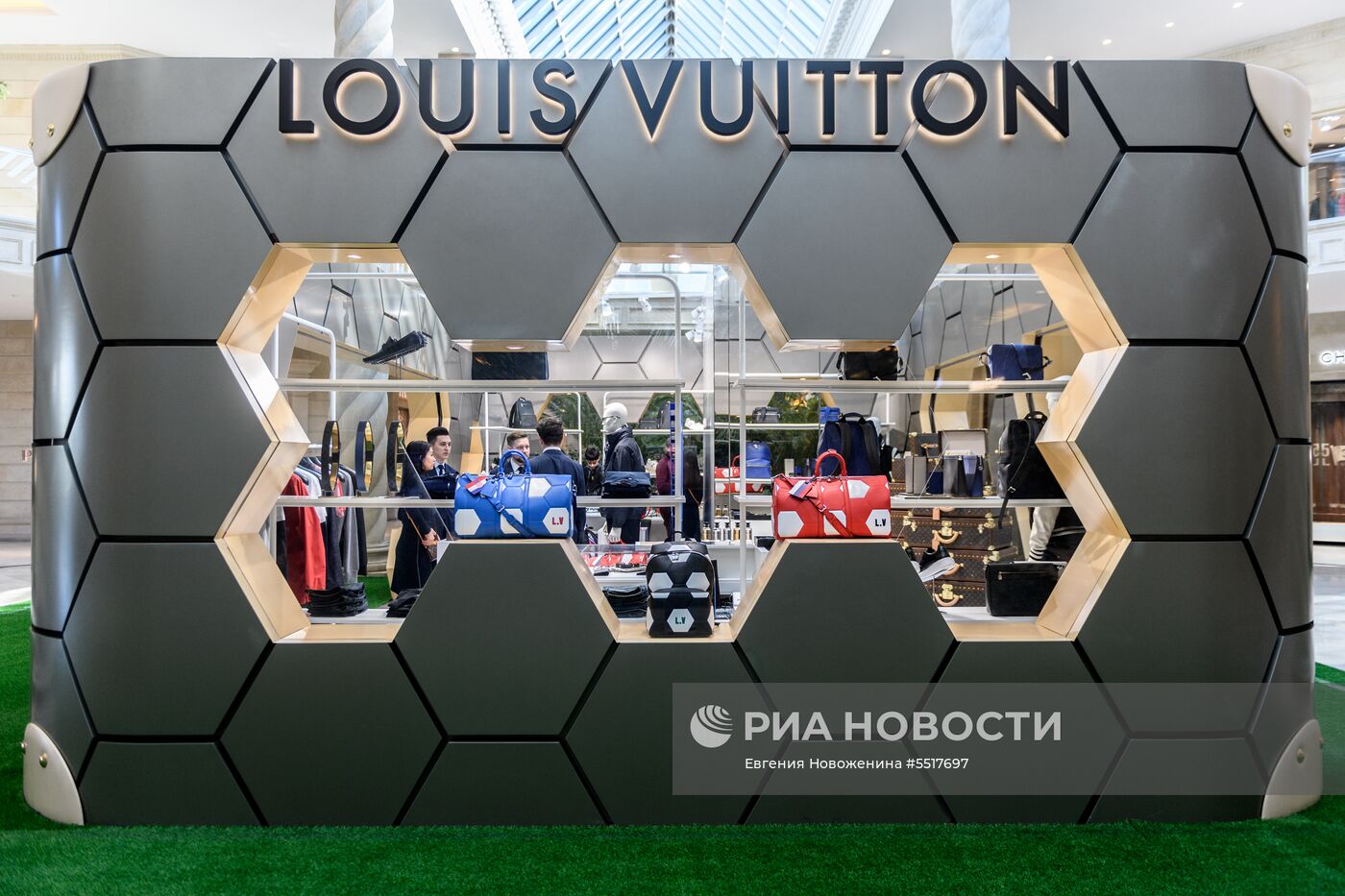 Коллекция Louis Vuitton, посвященная ЧМ-2018 по футболу