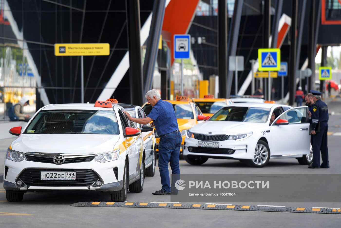 Новый пассажирский терминал B аэропорта "Шереметьево"