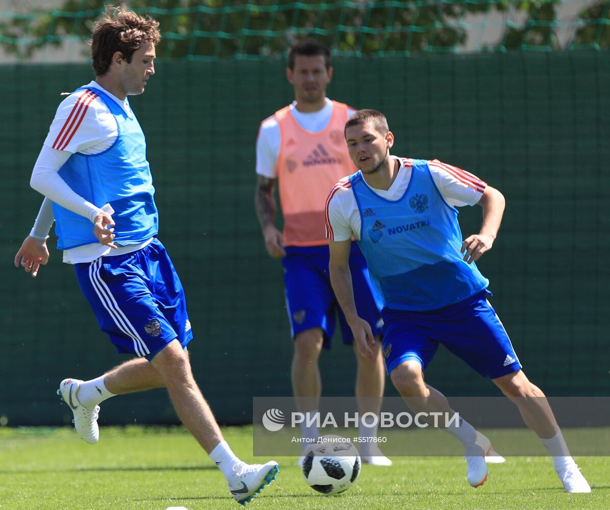 Футбол. Тренировка сборной России