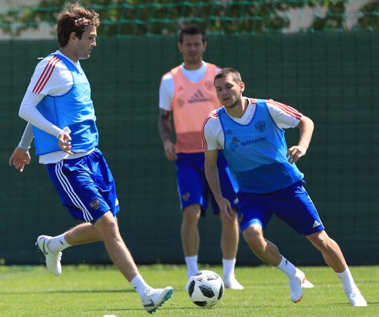 Футбол. Тренировка сборной России