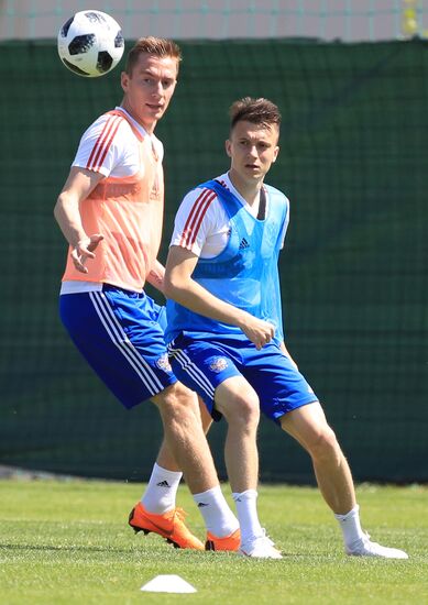 Футбол. Тренировка сборной России