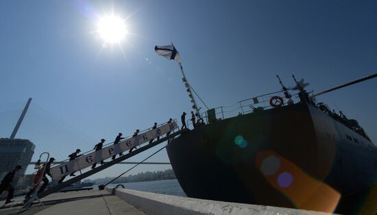 Учебный корабль «Перекоп» прибыл во Владивосток