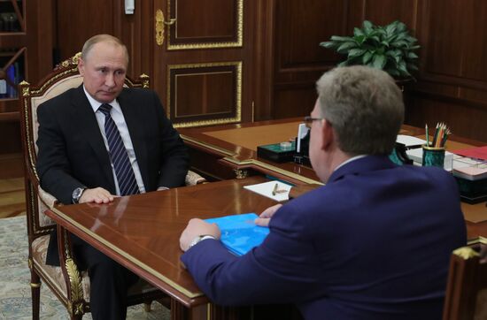 Президент РФ В. Путин встретился с председателем Счетной палаты Алексеем Кудриным