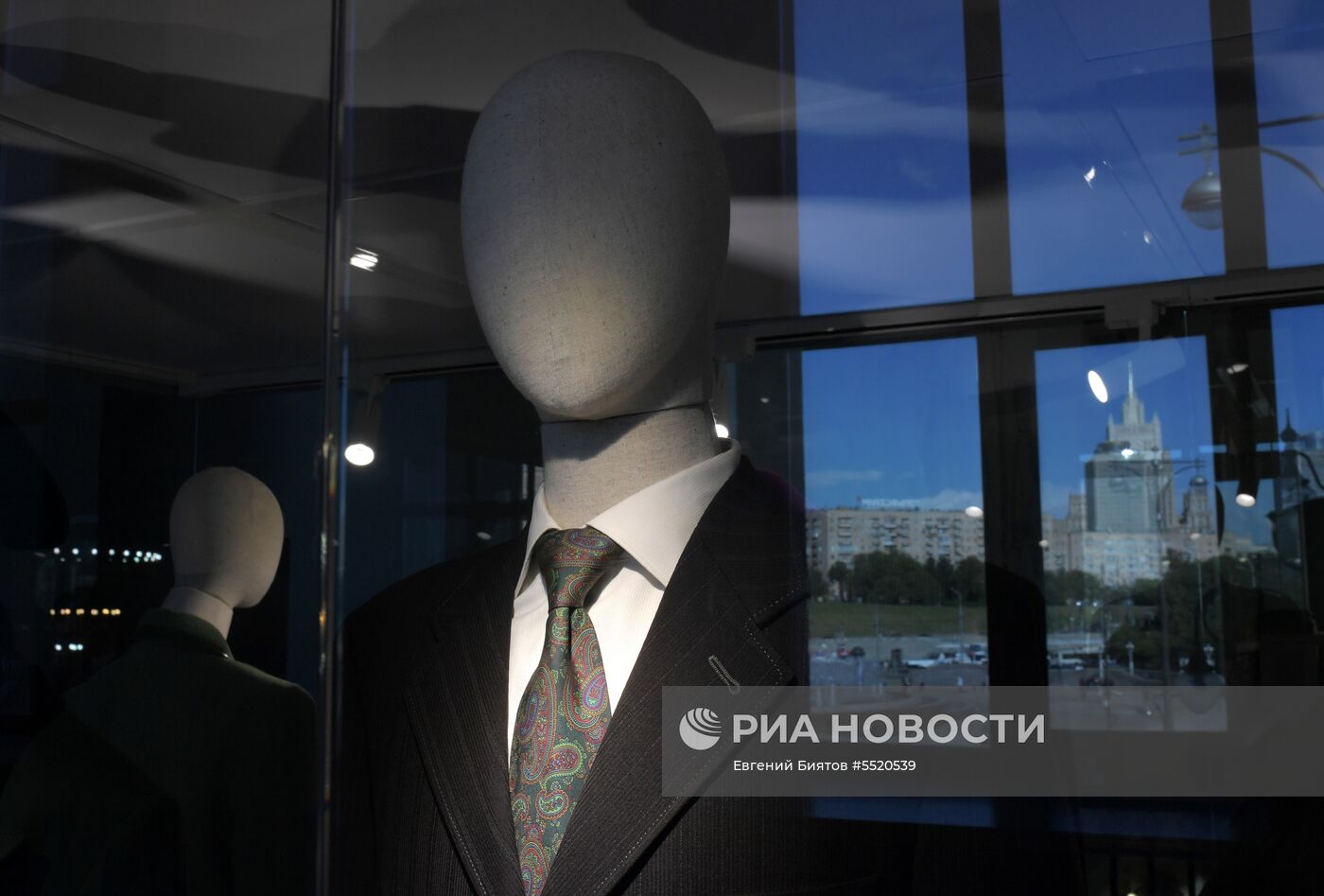 Выставка моды Александра Васильева