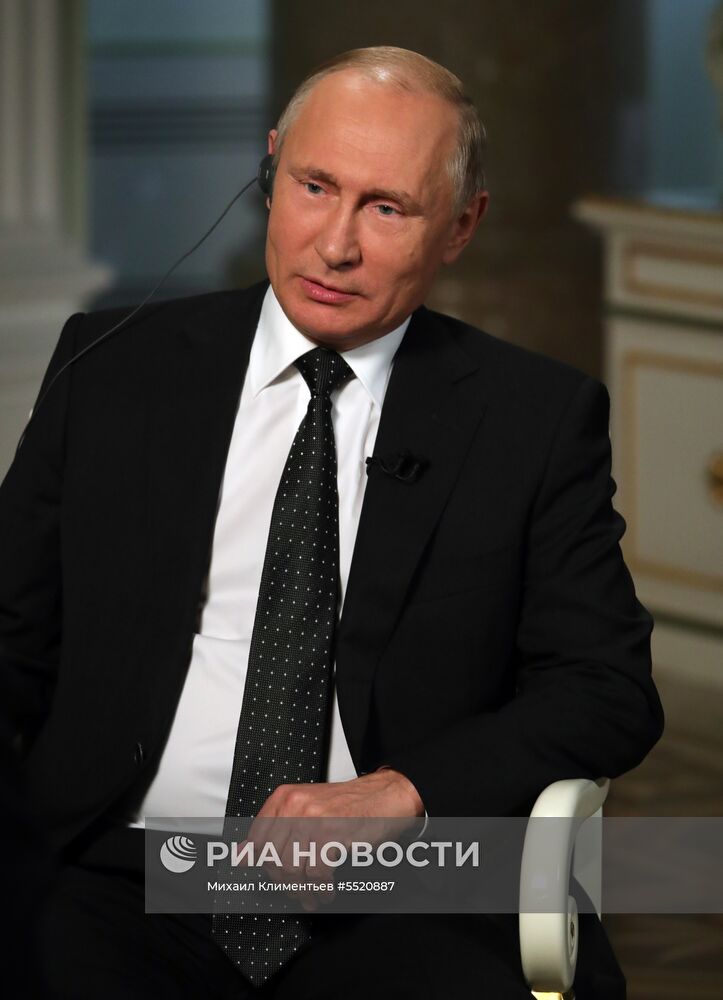 Президент РФ В. Путин дал интервью Медиакорпорации Китая