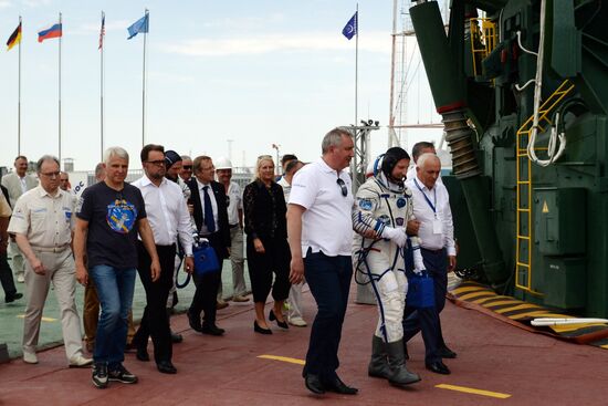 Запуск ТПК  "Союз МС-09» с участниками длительной экспедиции МКС-56/57