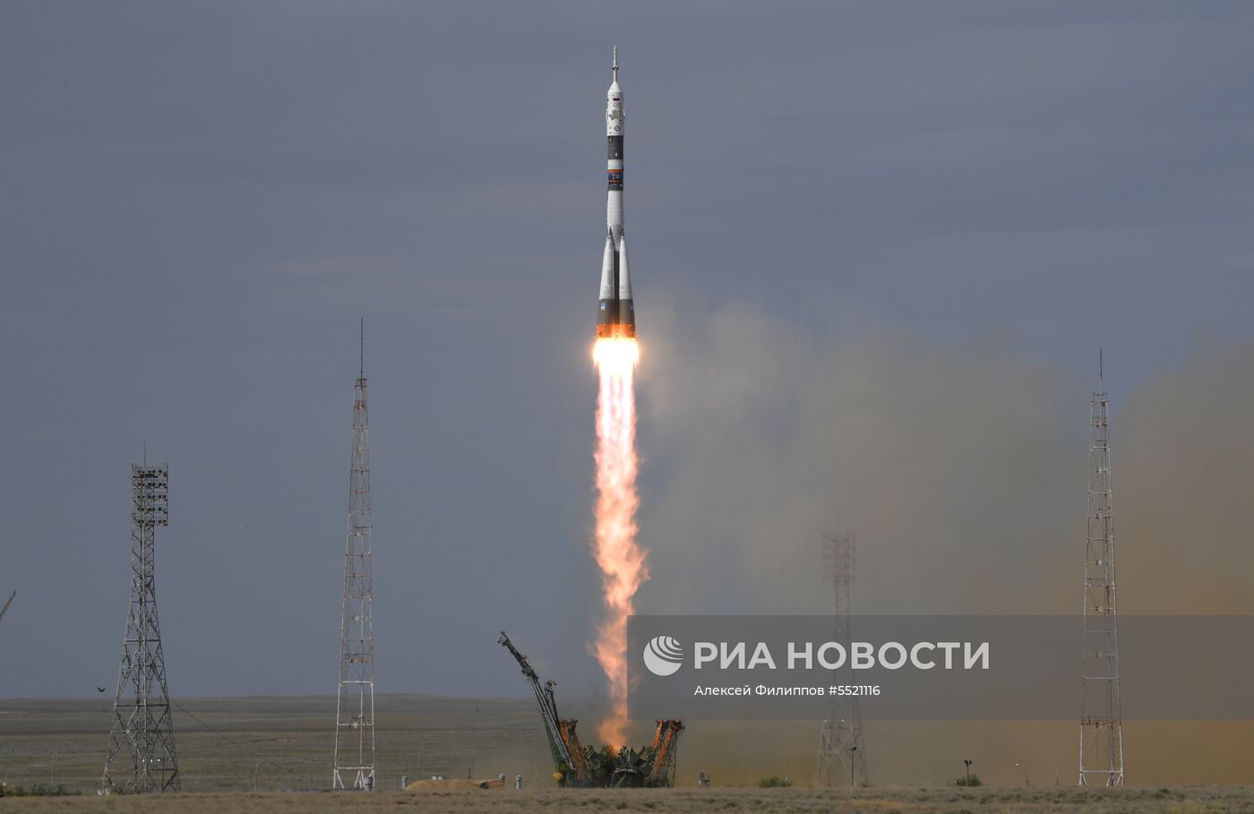 Запуск ТПК  "Союз МС-09" с участниками длительной экспедиции МКС-56/57