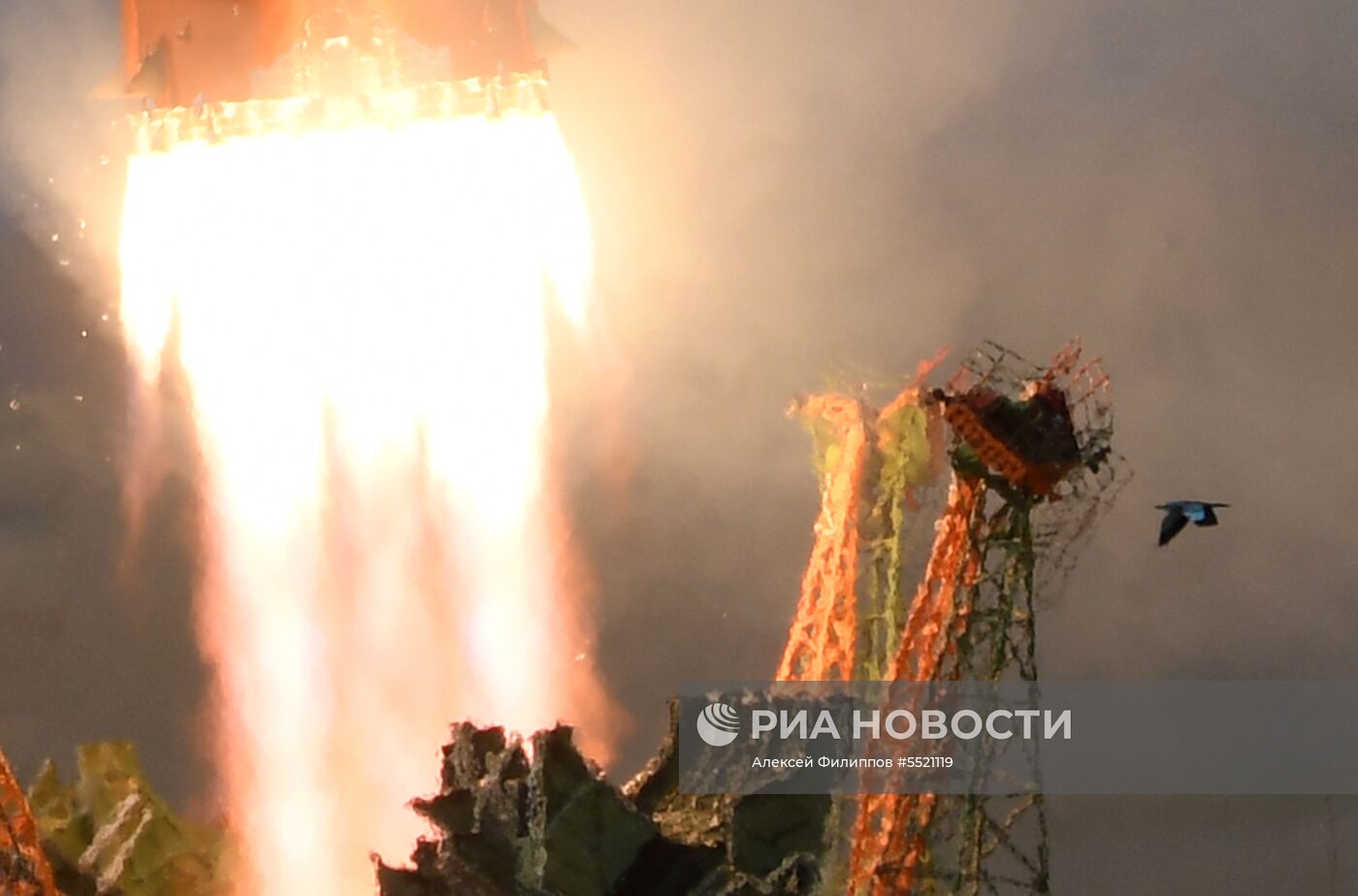 Запуск ТПК  "Союз МС-09» с участниками длительной экспедиции МКС-56/57