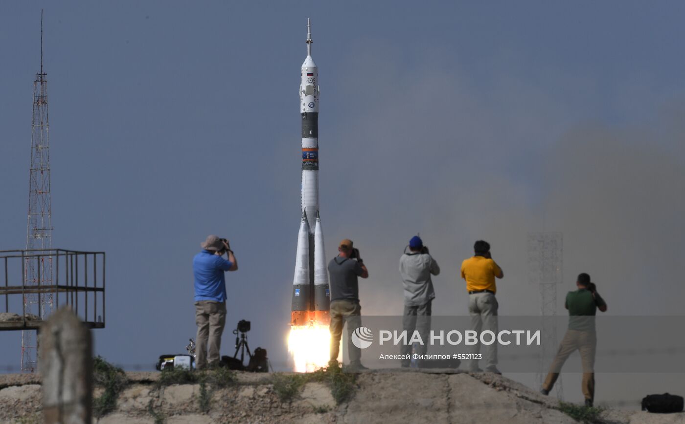 Запуск ТПК "Союз МС-09» с участниками длительной экспедиции МКС-56/57