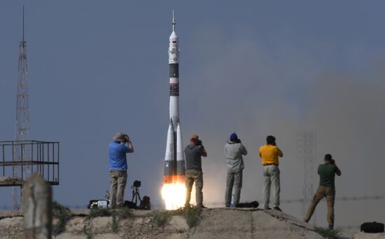 Запуск ТПК  "Союз МС-09» с участниками длительной экспедиции МКС-56/57