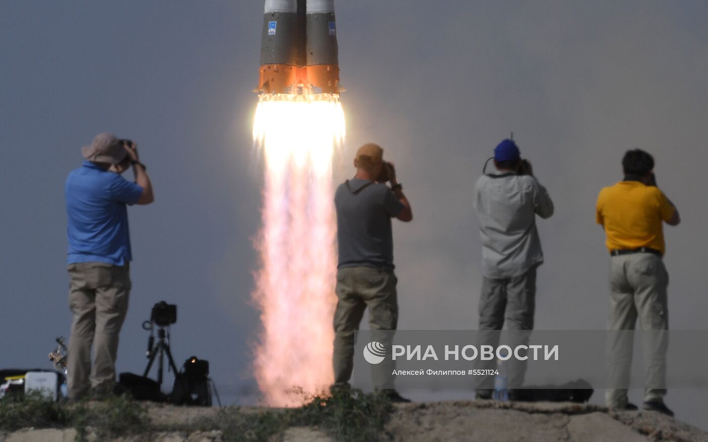 Запуск ТПК  "Союз МС-09» с участниками длительной экспедиции МКС-56/57