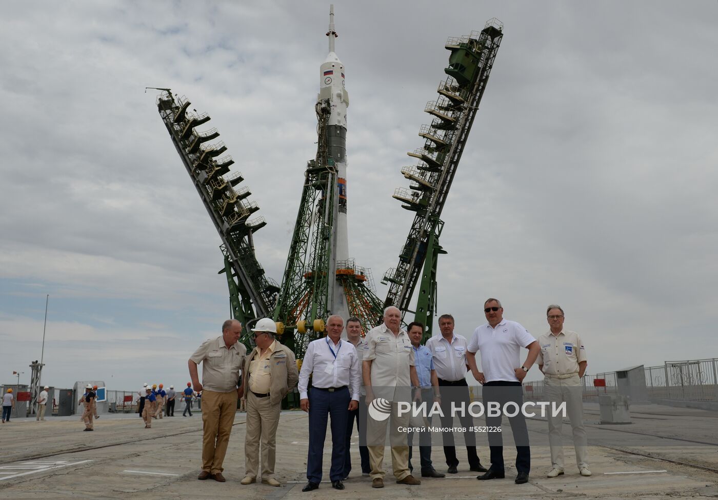 Запуск ТПК  "Союз МС-09» с участниками длительной экспедиции МКС-56/57