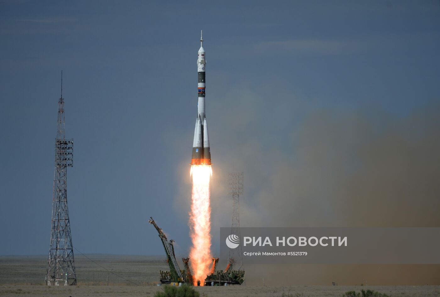 Запуск ТПК  "Союз МС-09" с участниками длительной экспедиции МКС-56/57