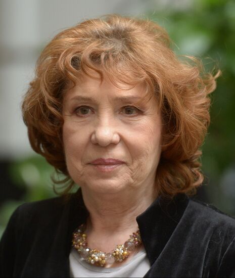 Награждение деятелей культуры и искусства культуры государственными и ведомственными наградами