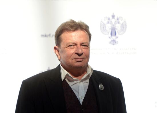 Награждение деятелей культуры и искусства культуры государственными и ведомственными наградами
