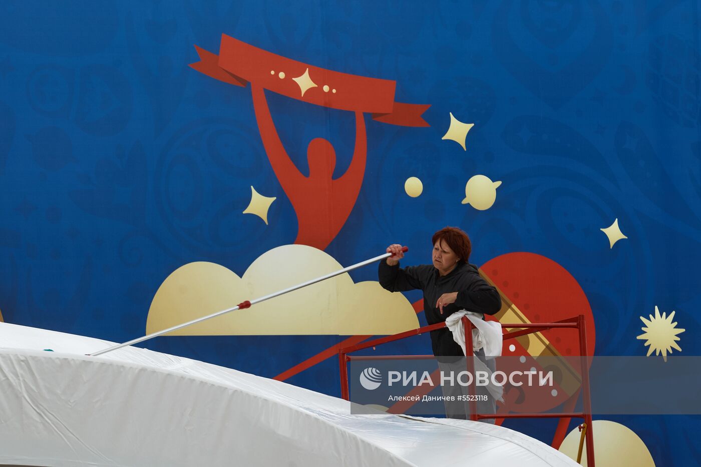 Строительство фан-зоны к ЧМ-2018 по футболу в Санкт-Петербурге