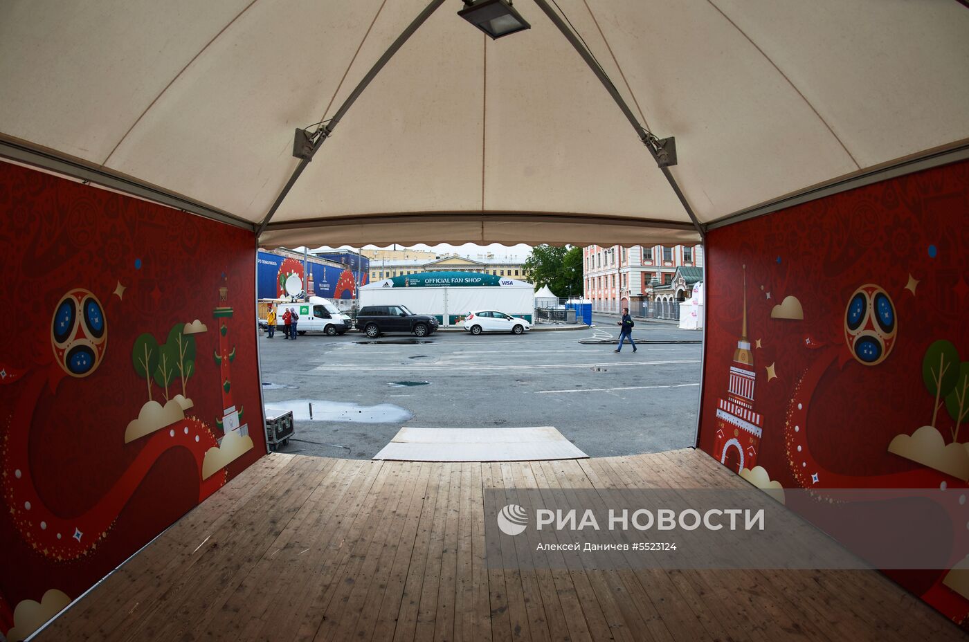 Строительство фан-зоны к ЧМ-2018 по футболу в Санкт-Петербурге