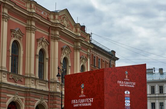 Строительство фан-зоны к ЧМ-2018 по футболу в Санкт-Петербурге