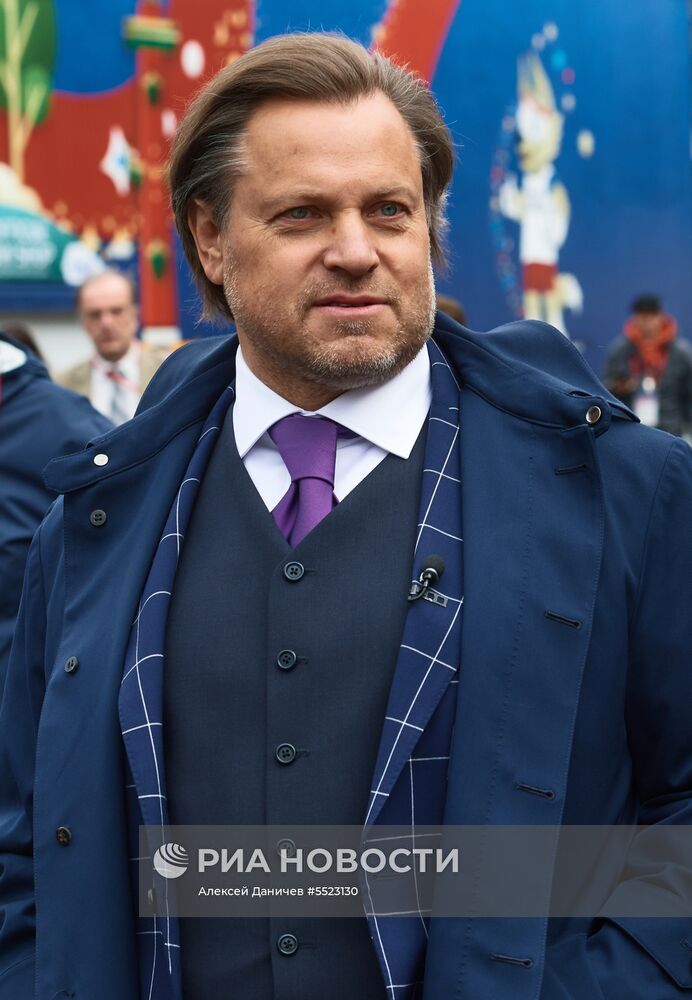 Строительство фан-зоны к ЧМ-2018 по футболу в Санкт-Петербурге