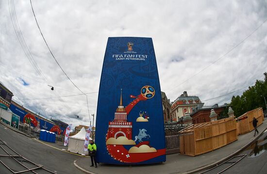 Строительство фан-зоны к ЧМ-2018 по футболу в Санкт-Петербурге