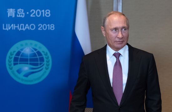 Президент РФ В. Путин на саммите ШОС в Китае