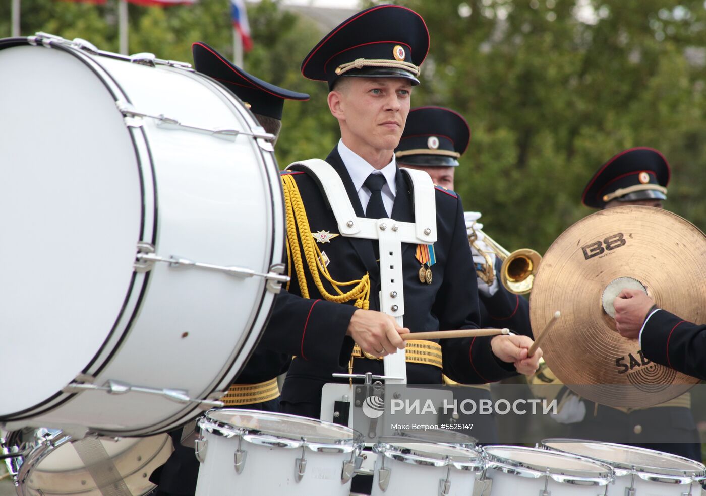 Фестиваль военных оркестров, приуроченный ко Дню России, открылся в Симферополе