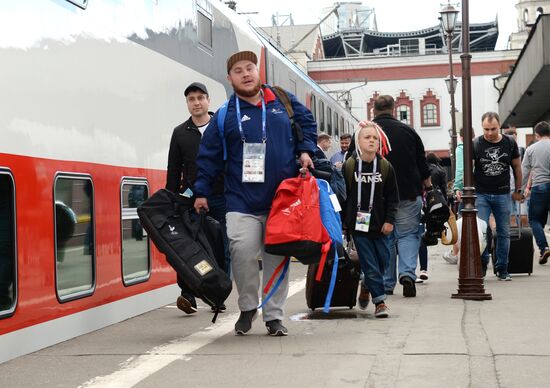 Отправление первого поезда с болельщиками ЧМ 2018  в Адлер