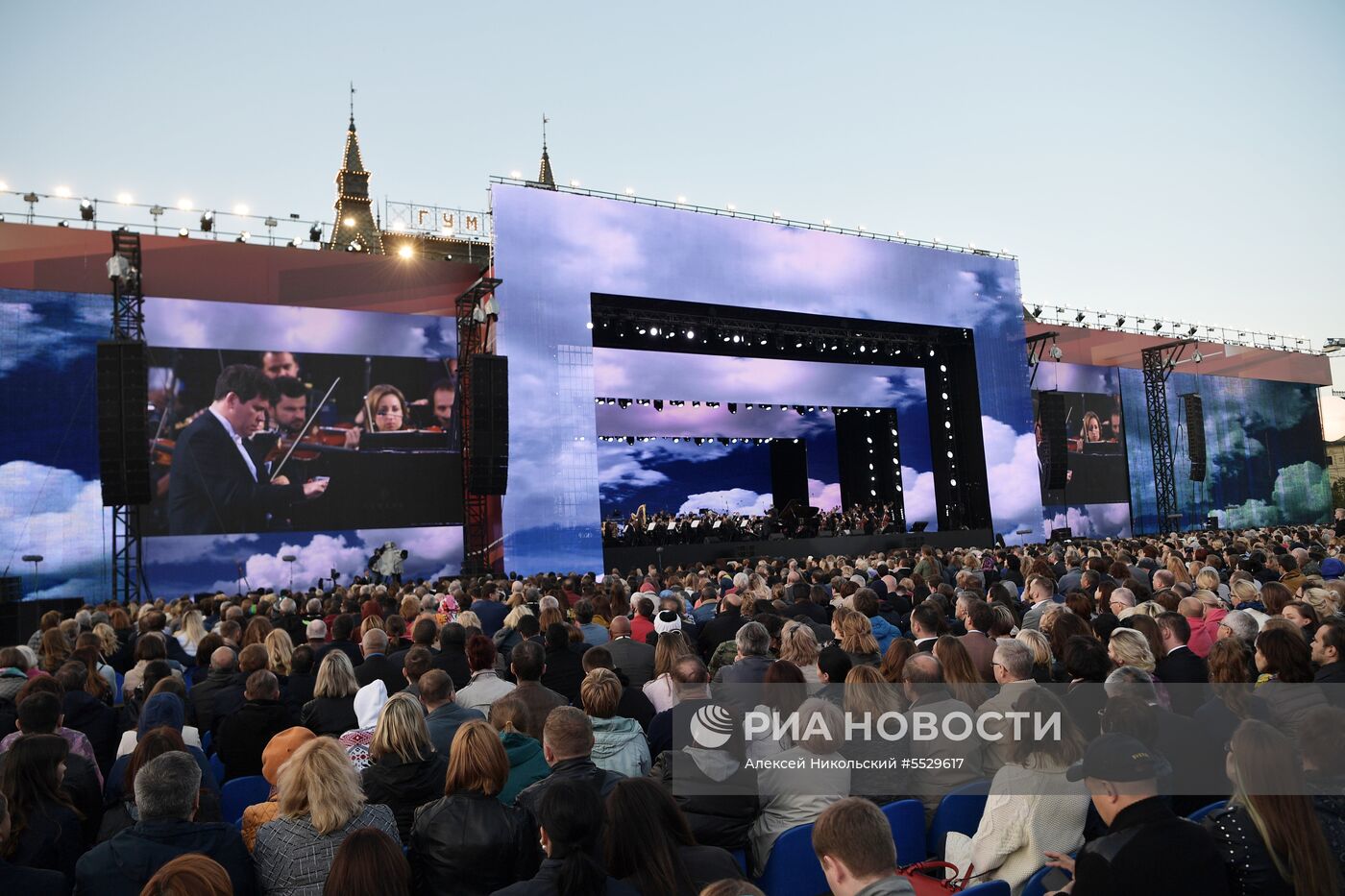 Гала-концерт в честь открытия Чемпионата мира по футболу