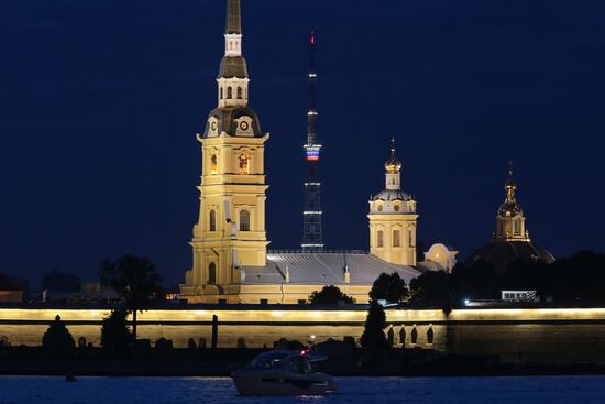 На телебашнях в городах проведения ЧМ-2018 по футболу включили подсветку к чемпионату