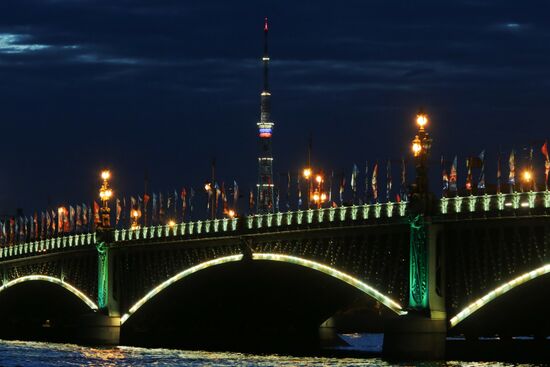 На телебашнях в городах проведения ЧМ-2018 по футболу включили подсветку к чемпионату